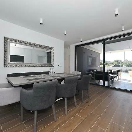 Lea - Home4you Villa