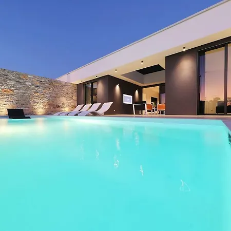 Lea - Home4you Villa *