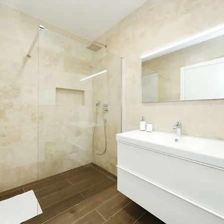 Lea - Home4you Villa Kraj