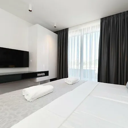 Lea - Home4you Villa *